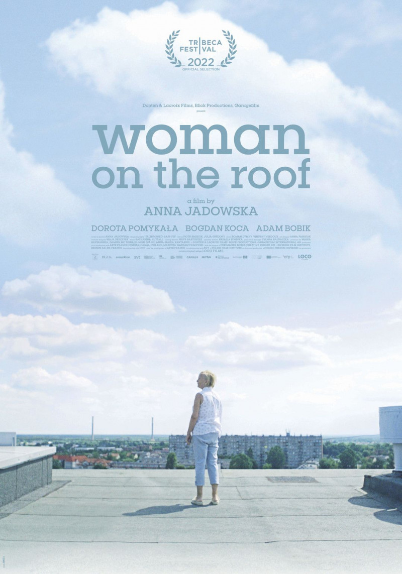 Женщина на крыше / Kobieta na dachu / 2022